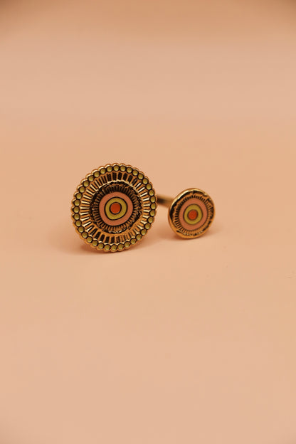 Bague Soléa – bague dorée ajustable à double cercle émaillé aux tons chauds