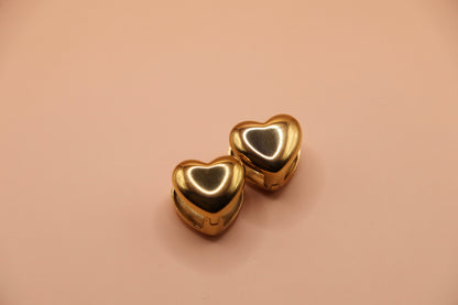 Boucles d’oreilles Naya – cœurs dorés bombés